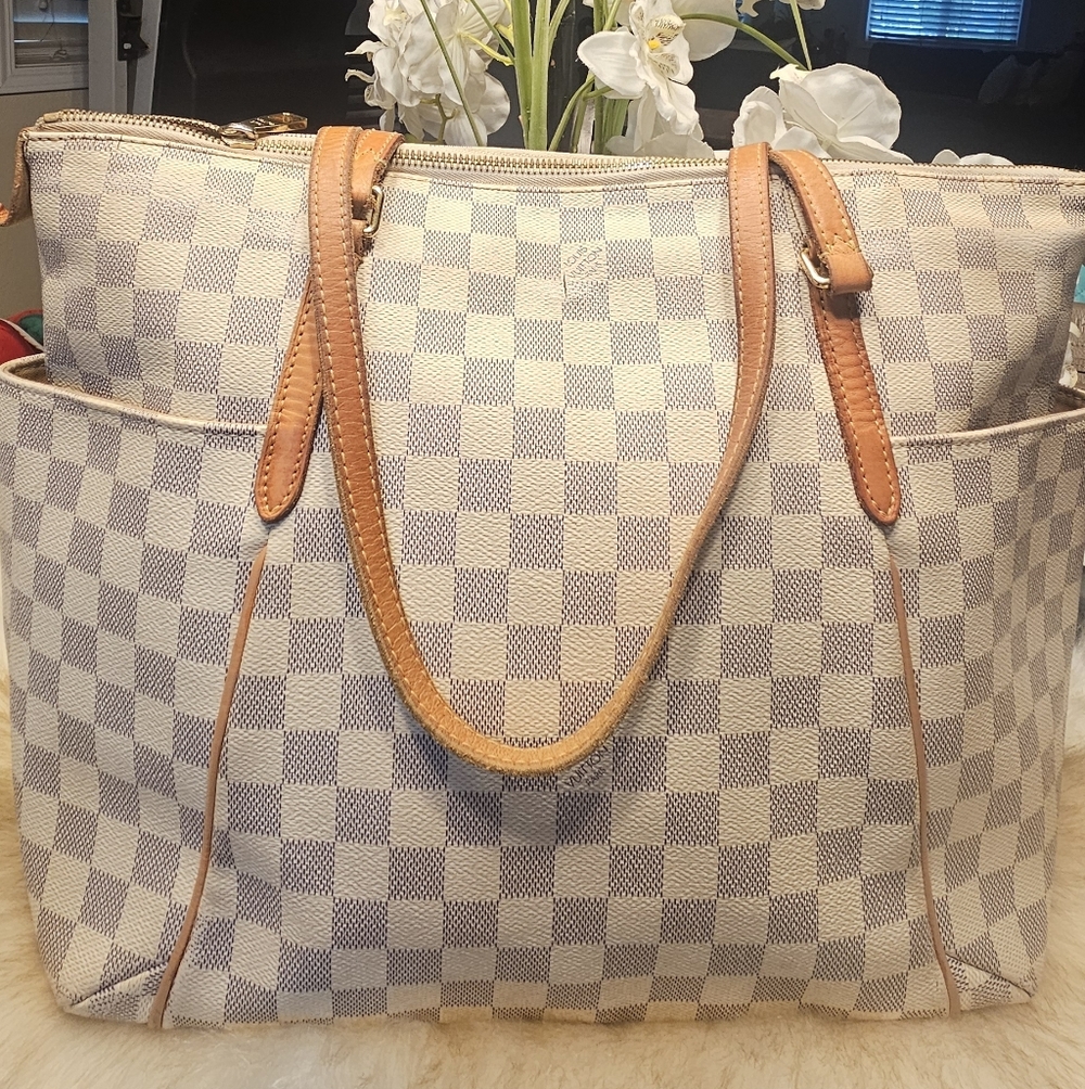 Louis Vuitton Damier Azur Canvas Totally-authentic With Leather Straps